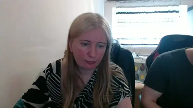 Snapshot of PeterAndJen chatting on May 2026 02:56:01 PM PeterAndJen online show from May 2026 02:56:01 PM