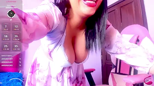 crissn0707 online show from September 2025 12:43:01 PM