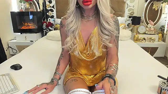 Snapshot of hotgirlsmoking_69xxx chatting on February 2025 03:36:02 PM hotgirlsmoking 69xxx online show from February 2025 03:36:02 PM