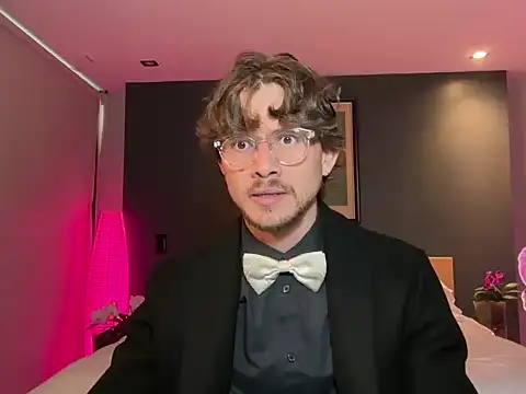 Snapshot of mcklister_kinky_feets chatting on February 2026 04:04:02 PM mcklister kinky feets online show from February 2026 04:04:02 PM