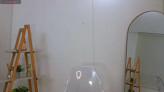 bella  adams online show from April 2026 11:44:02 AM