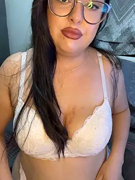 MileyGia online show from October 2025 02:43:02 AM