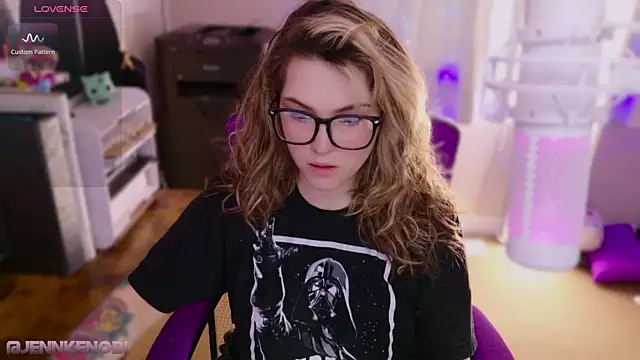 JennKenobi online show from February 2025 03:53:01 PM