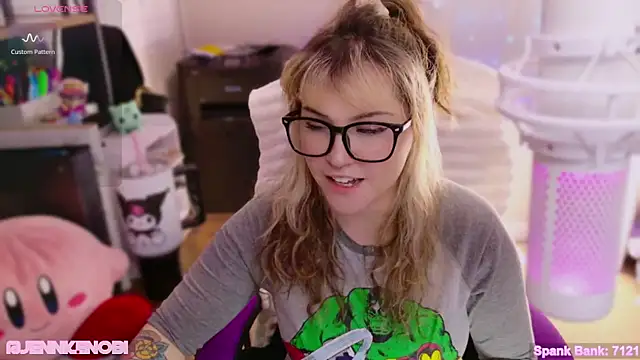 JennKenobi online show from February 2025 04:10:01 PM