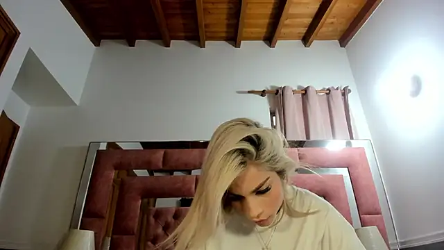 briana wonder69xxx online show from February 2026 09:00:02 PM