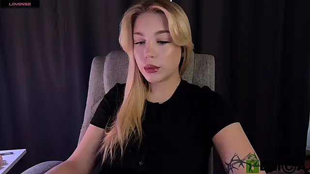 Snapshot of ariashaa chatting on June 2026 02:22:01 PM ariashaa online show from June 2026 02:22:01 PM