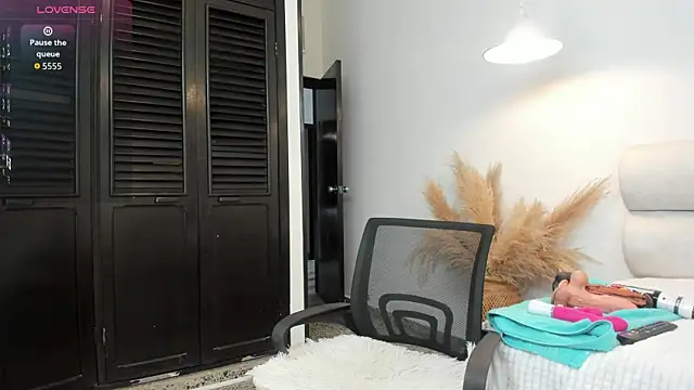 Snapshot of angelica_af chatting on October 2025 06:27:02 PM angelica af online show from October 2025 06:27:02 PM