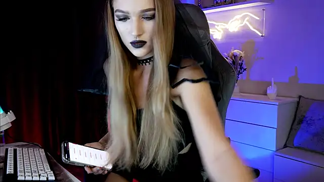 MrsTenderBeast online show from March 2025 05:06:02 PM