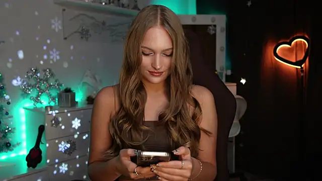 MrsTenderBeast online show from December 2025 03:30:02 PM