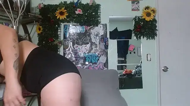 Yescuhh420 online show from November 2025 08:22:01 PM