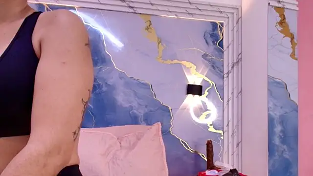 lorrayne  online show from October 2025 12:14:02 PM