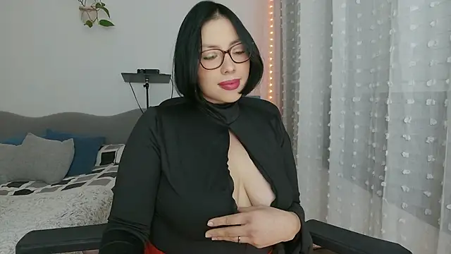 Snapshot of diosa_cadenas chatting on February 2026 07:37:02 PM diosa cadenas online show from February 2026 07:37:02 PM