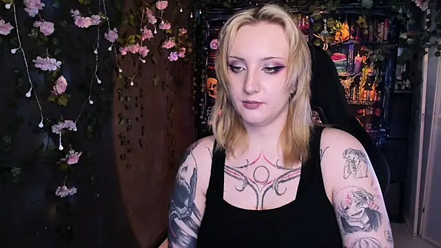 Snapshot of AsheLucker chatting on July 2026 06:06:01 AM AsheLucker online show from July 2026 06:06:01 AM