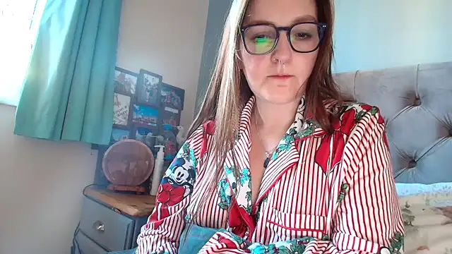 short sweetpea online show from November 2025 09:35:01 AM