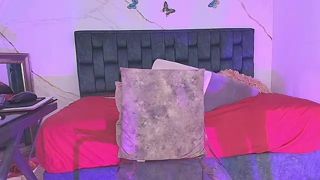 IsiisLovei online show from March 2026 02:46:02 PM