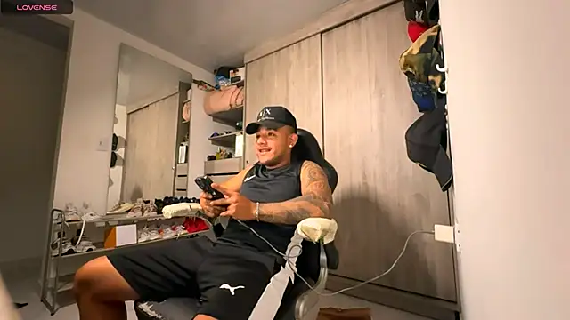 jordylatin20 online show from November 2025 01:39:01 AM