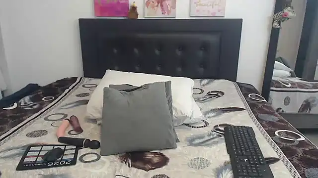 katiehotx online show from March 2026 01:22:02 PM