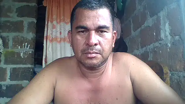 Snapshot of axomen chatting on November 2025 06:42:02 PM axomen online show from November 2025 06:42:02 PM