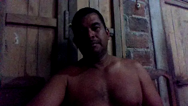 Snapshot of axomen chatting on February 2026 02:43:02 AM axomen online show from February 2026 02:43:02 AM