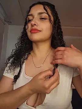 Lucy Marin online show from October 2025 05:13:02 PM