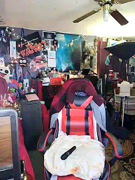 Snapshot of VelvetDiablo chatting on January 2025 03:37:01 AM VelvetDiablo online show from January 2025 03:37:01 AM