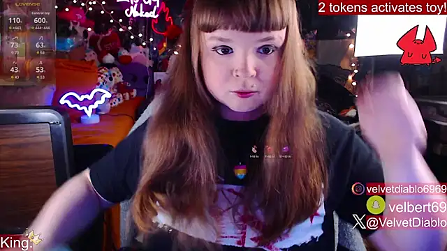 Snapshot of VelvetDiablo chatting on September 2025 12:21:02 AM VelvetDiablo online show from September 2025 12:21:02 AM