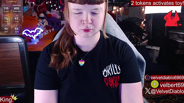 Snapshot of VelvetDiablo chatting on September 2025 11:26:02 PM VelvetDiablo online show from September 2025 11:26:02 PM