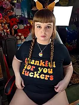 Snapshot of VelvetDiablo chatting on November 2025 01:18:01 AM VelvetDiablo online show from November 2025 01:18:01 AM