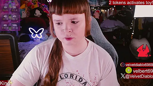Snapshot of VelvetDiablo chatting on May 2026 12:28:02 AM VelvetDiablo online show from May 2026 12:28:02 AM
