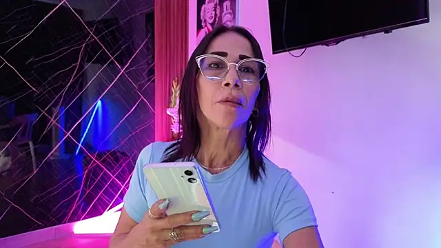 crisstal miler online show from April 2026 03:04:02 AM