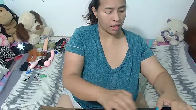 Snapshot of NatalySexxxMilk chatting on January 2025 05:03:02 AM NatalySexxxMilk online show from January 2025 05:03:02 AM