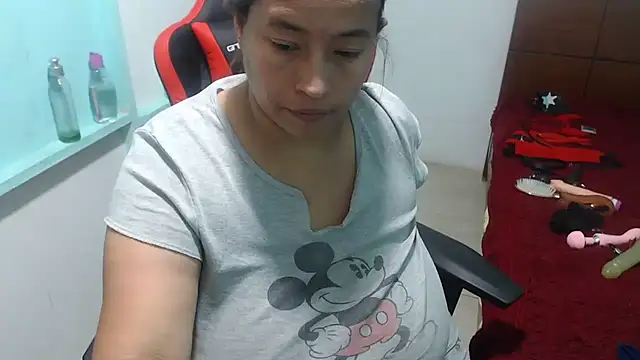 Snapshot of NatalySexxxMilk chatting on October 2025 07:14:01 AM NatalySexxxMilk online show from October 2025 07:14:01 AM