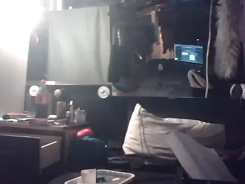 Snapshot of slutviki chatting on December 2025 11:01:02 PM slutviki online show from December 2025 11:01:02 PM