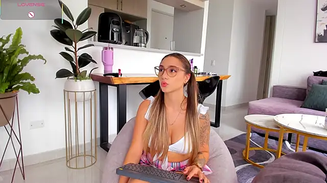 StacyConner online show from July 2026 07:16:02 PM