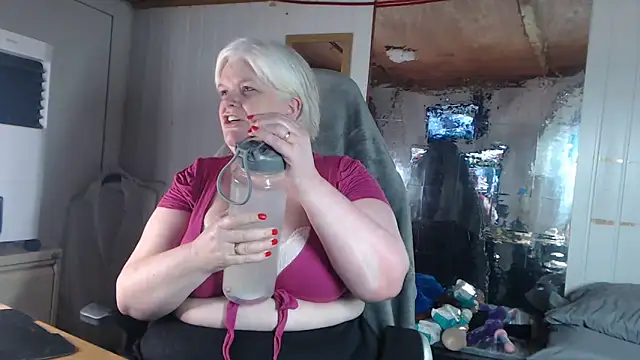 sexychazza16 online show from September 2025 06:51:01 PM