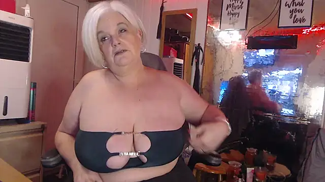 sexychazza16 online show from January 2026 08:01:01 PM