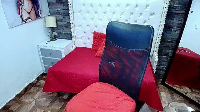 TRINY TS online show from July 2026 08:36:02 PM