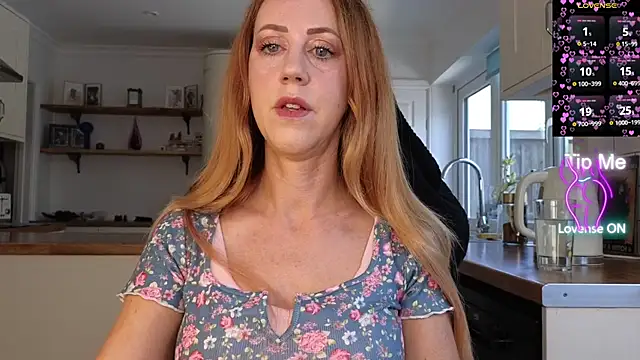 Snapshot of stripmequick chatting on June 2026 09:17:01 AM stripmequick online show from June 2026 09:17:01 AM