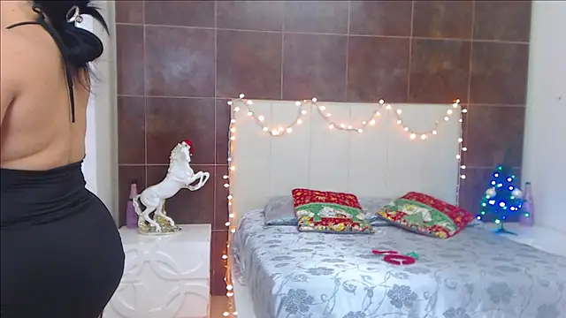 PamelaTomson online show from December 2024 12:38:01 PM