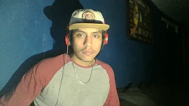 AlexAlejandro13 online show from September 2025 09:09:01 AM