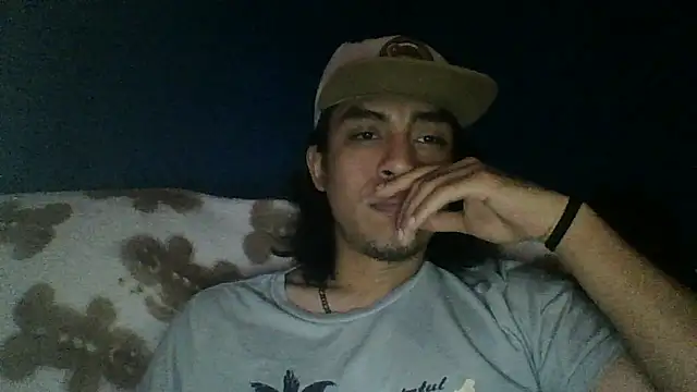 AlexAlejandro13 online show from February 2026 02:43:01 AM