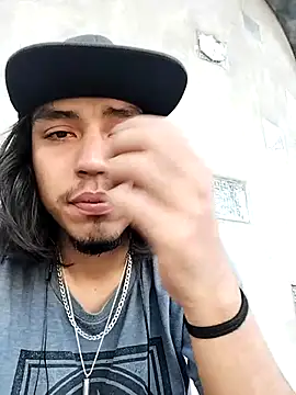 AlexAlejandro13 online show from March 2026 11:28:02 PM