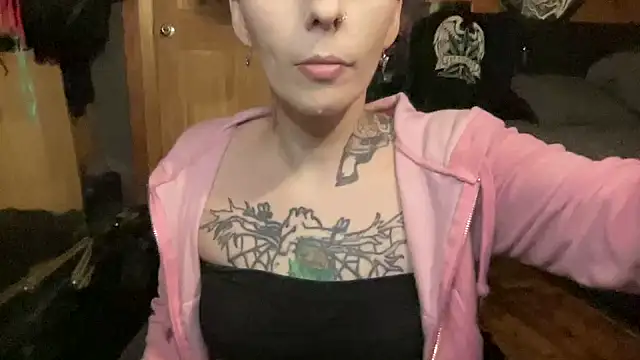 Snapshot of TeenyDoll chatting on October 2025 02:09:01 AM TeenyDoll online show from October 2025 02:09:01 AM