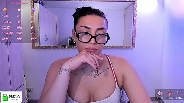 EricaVanderhill online show from July 2026 07:49:02 PM