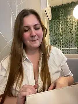 CandyShoopp online show from January 2025 07:34:01 PM