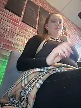 CandyShoopp online show from March 2025 06:00:02 PM