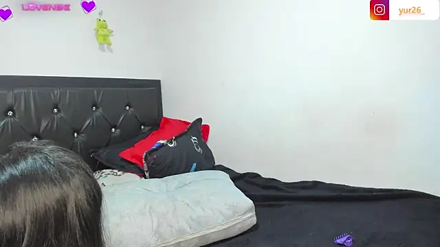 Brandiibrow online show from December 2024 11:03:01 PM