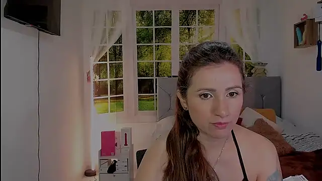 Snapshot of vanessabrown_ chatting on May 2026 01:27:01 PM vanessabrown online show from May 2026 01:27:01 PM