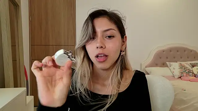 Sensualtease online show from December 2024 03:38:02 AM