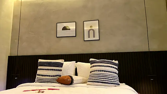 Sensualtease online show from December 2024 05:23:01 AM